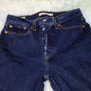 Beautiful basic jeans
